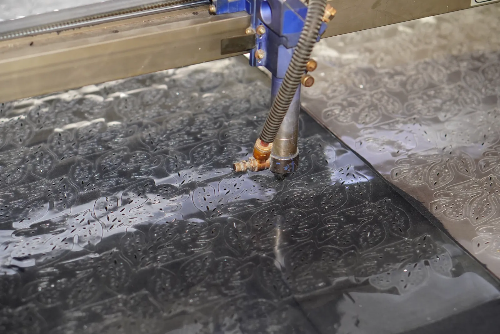 CNC lazer kesim makinesi
