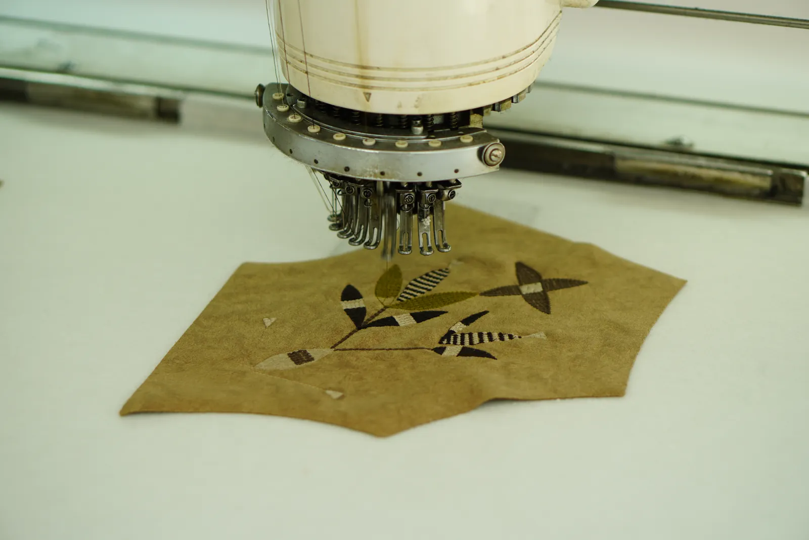 Nakış makinesinde motif işleme